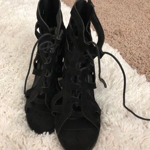Black lace up shoes